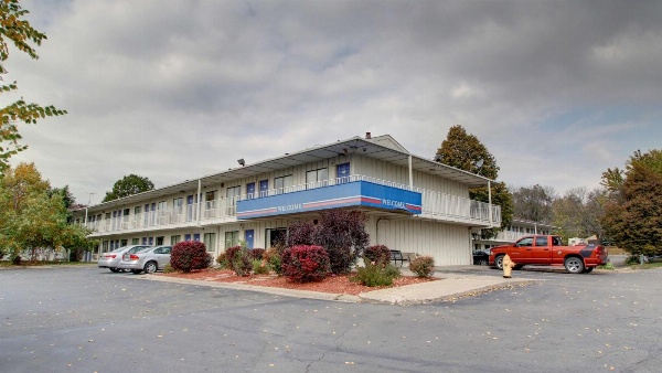 Motel 6-Des Moines, IA - North image 2
