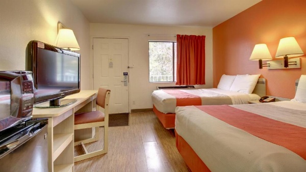 Motel 6-Des Moines, IA - North image 27