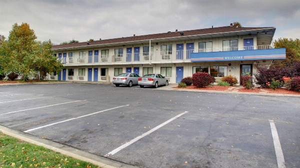 Motel 6-Des Moines, IA - North image 3